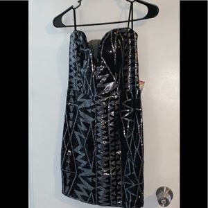 Strapless sequins party dress